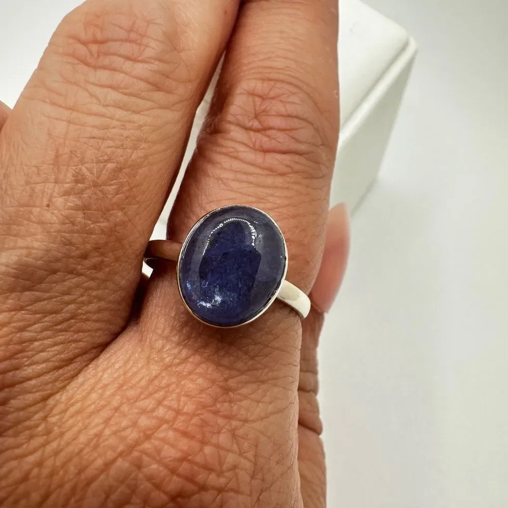 NWT Oval cut, 10x12mm Tanzanite Cabochon solitaire‎ ring in sterling silver!